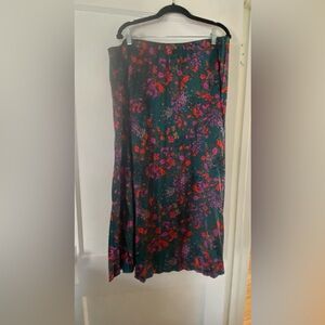 Pleated Floral Women's Skirt - Multicolor